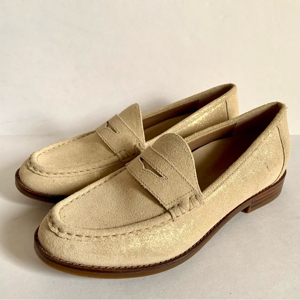 Vionic Cream Loafers